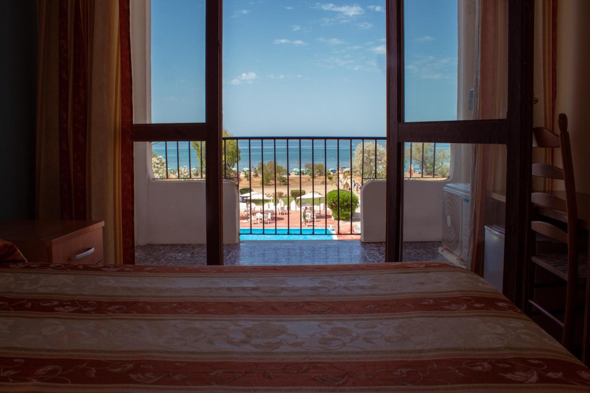 International Resort Mondragone Bagian luar foto