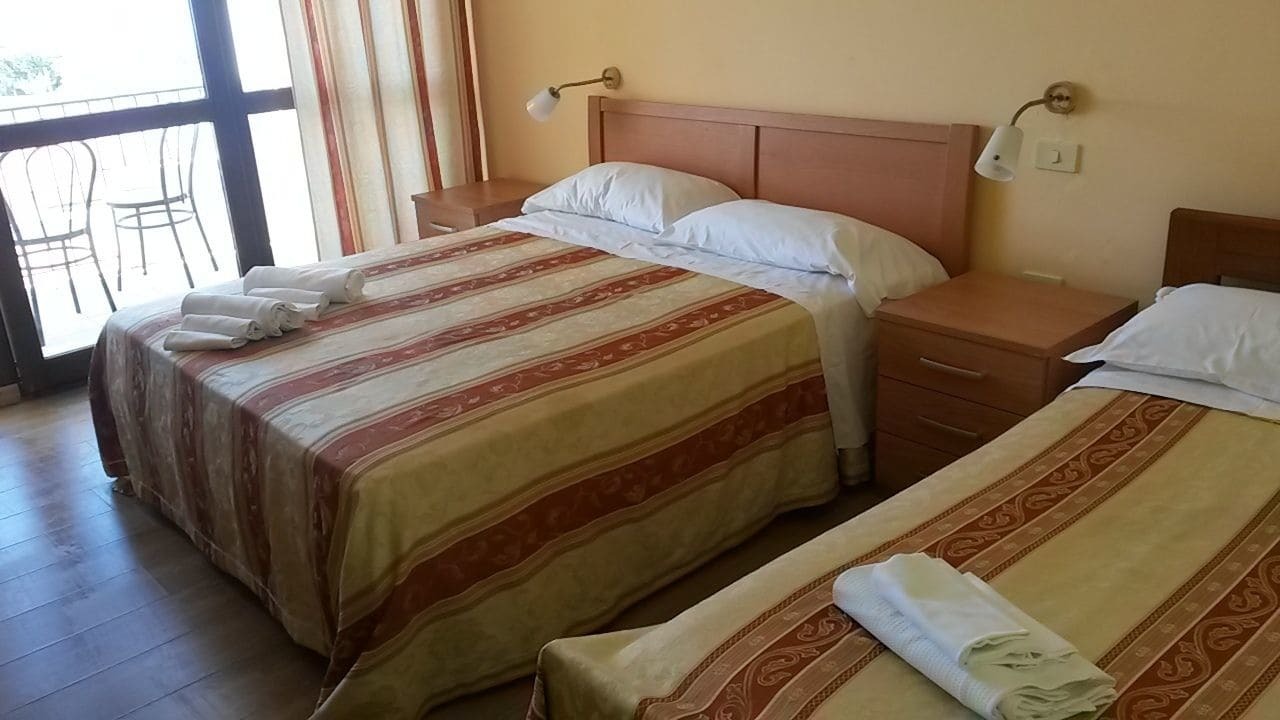 International Resort Mondragone Bagian luar foto