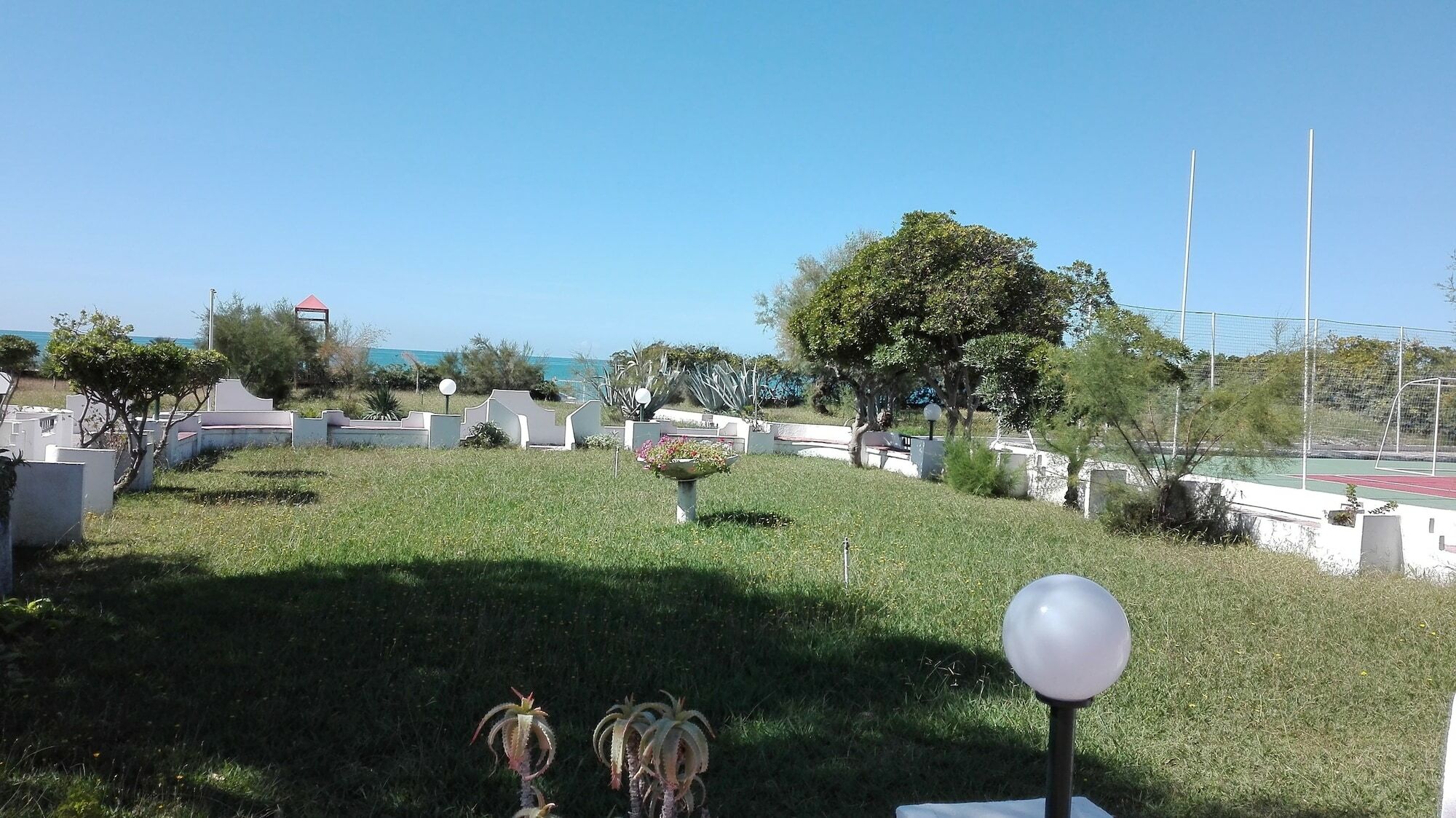 International Resort Mondragone Bagian luar foto